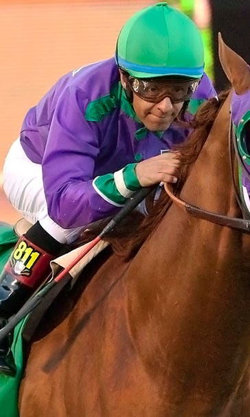California Chrome rolls to victory in San Pasqual at Santa Anita